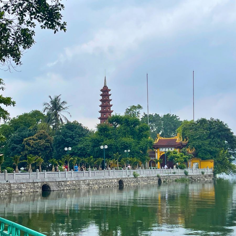 Private Hanoi City Tour (4) Private Hanoi City Tour