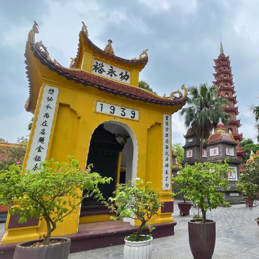 Private Hanoi City Tour (6) Private Hanoi City Tour