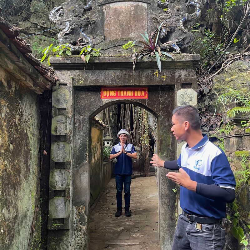 Full-Day-Duong-Lam-Ancient-Village (2) Full Day Duong Lam Ancient Village