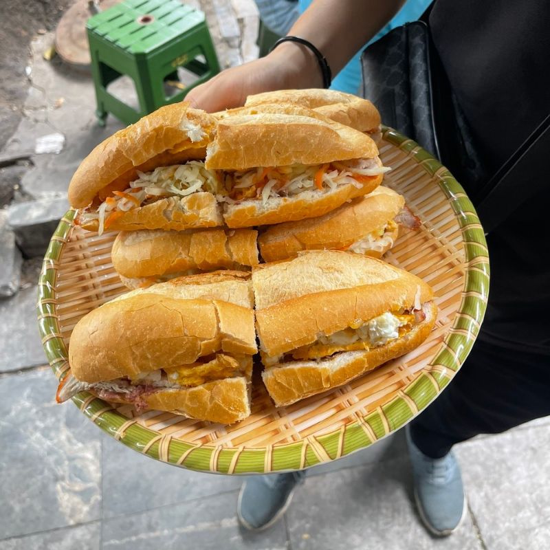 hanoi street food tour