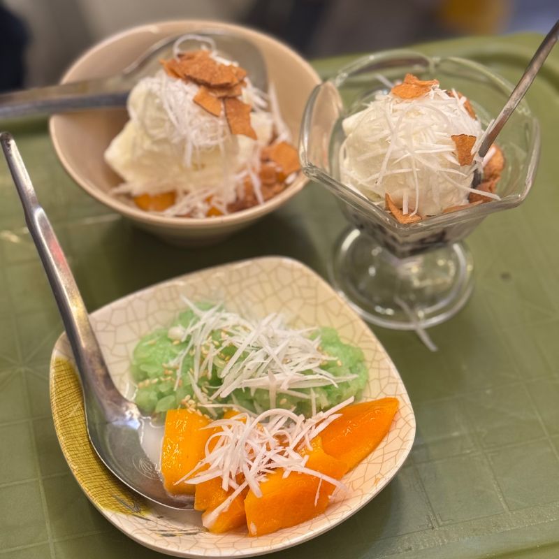hanoi street food tour
